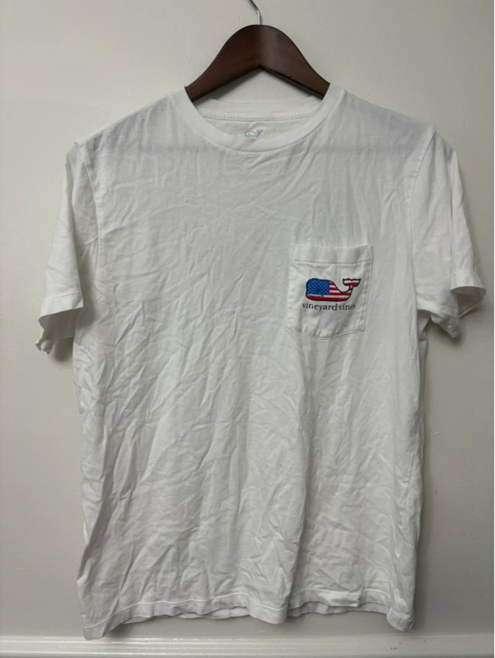 Vineyard Vines American Flag Whale Pocket T-Shirt Men’s Small